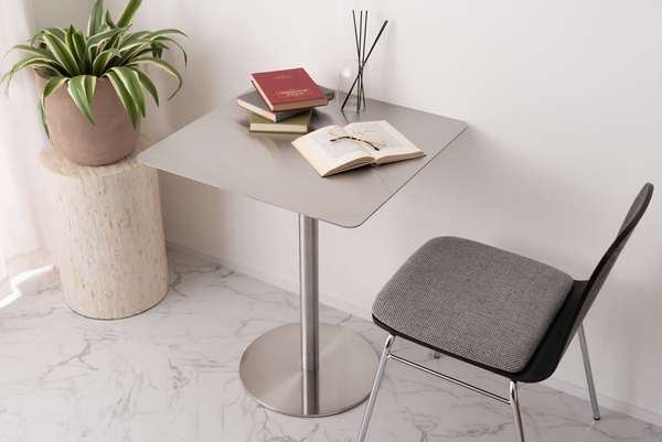 ダイニングテーブル カフェテーブル スクエア 幅60×奥行60×高さ72cm ダイニング家具 シルバー