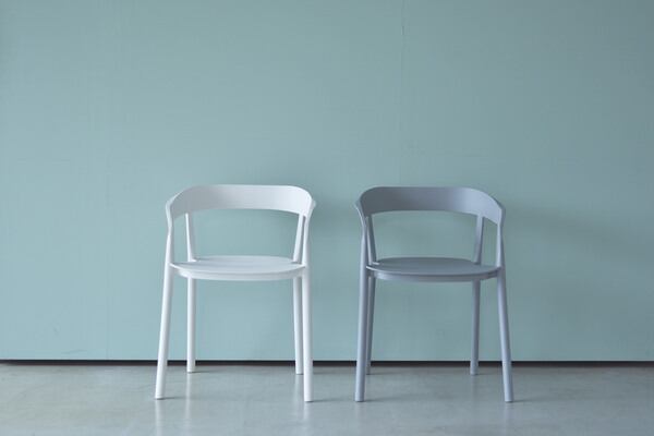 ダイニングチェア アームチェア 幅57×奥行51.5×高さ76cm ダイニング家具 完成品 スタッキング