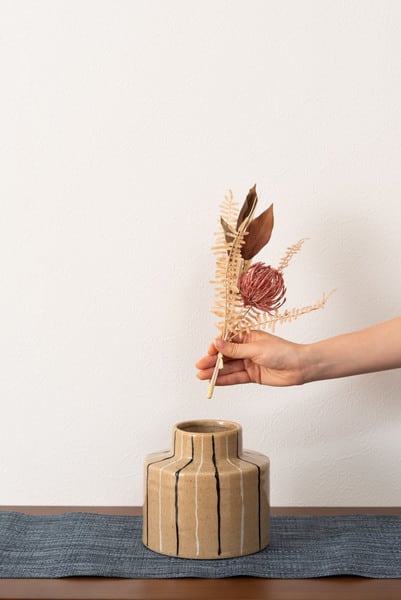 フラワーベース 幅15×奥行15×高さ14cm ベースオブジェ 完成品 組立不要 北欧 ベージュ