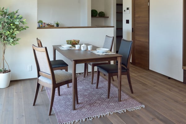 ルーシー ダイニングチェア 幅47.5×奥行55.5×高さ92cm ダイニング家具 完成品 組立不要