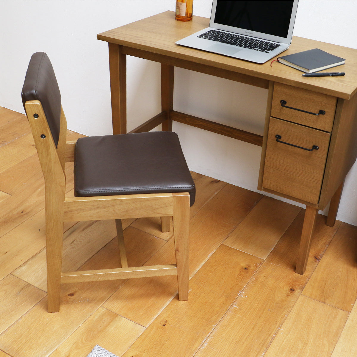 チェアー Rasic Square Chair ダイニングチェア デザインチェア 回転チェア