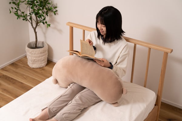 ボディピロー 幅35×奥行18×高さ70cm 日用品 完成品 組立不要 北欧 ベージュ ダークグレー