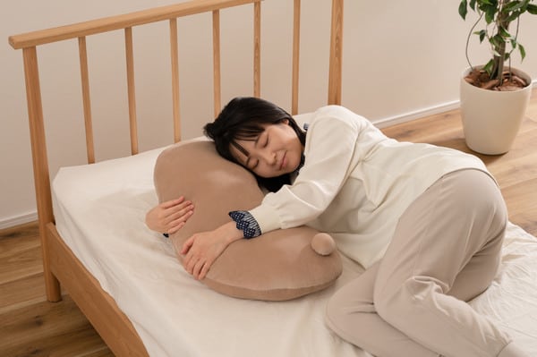 ボディピロー 幅35×奥行18×高さ70cm 日用品 完成品 組立不要 北欧 ベージュ ダークグレー