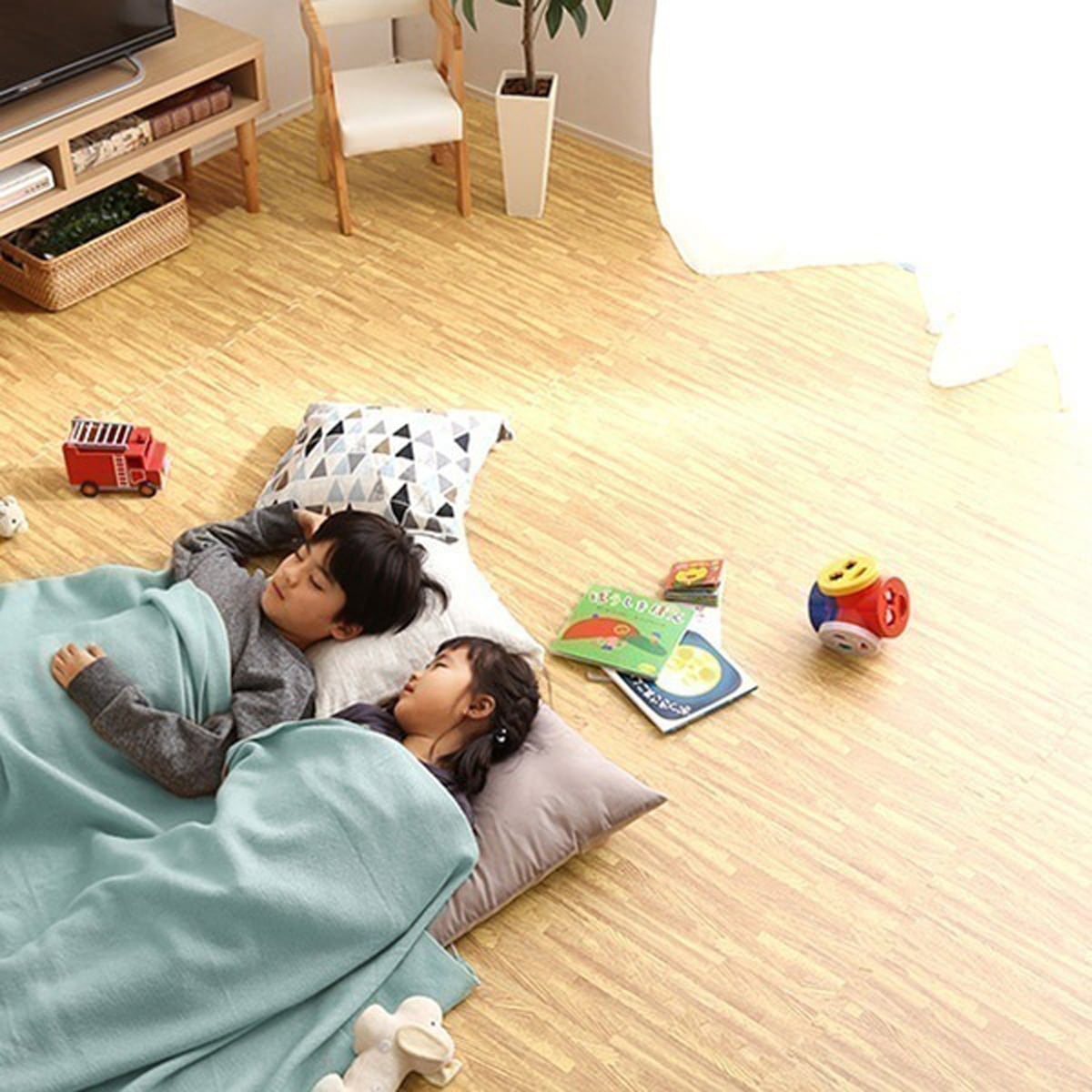 ラグ サイドパーツ付き!ナチュラルな木目調ジョイントマット 防音 保温 インテリア 寝具 収納 絨毯