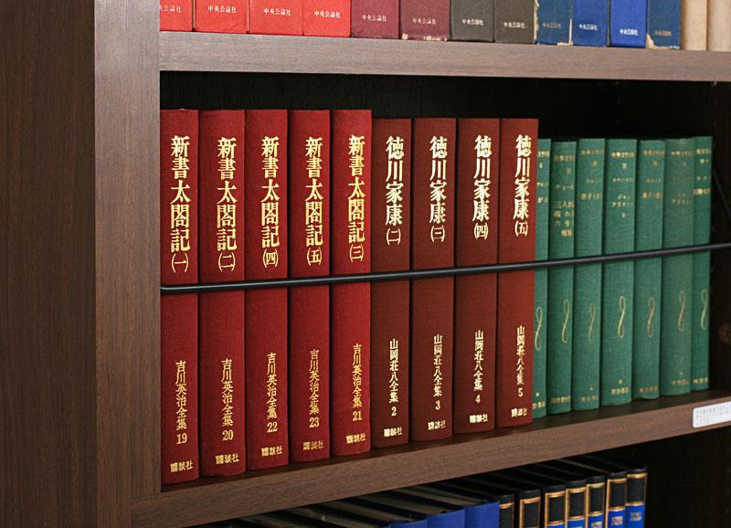 ラック 本棚 究極のこだわり本棚!突っ張り式! 本体 書棚 シェルフ ブックラック コミックラック