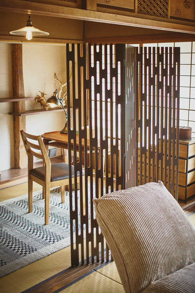 ヴァルト ダイニングチェア 幅43×奥行52×高さ84cm ダイニング家具 完成品 組立不要 合皮