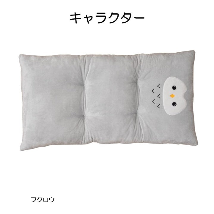 ぬいぐるみ 26AWコタン ミケネコ ナガザブトン 60X110 60×110×10cm 日用品