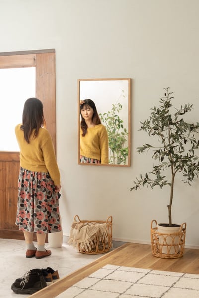 ウォールミラー 幅58×奥行3×高さ88cm ミラー 完成品 組立不要 省スペース スリム 薄型