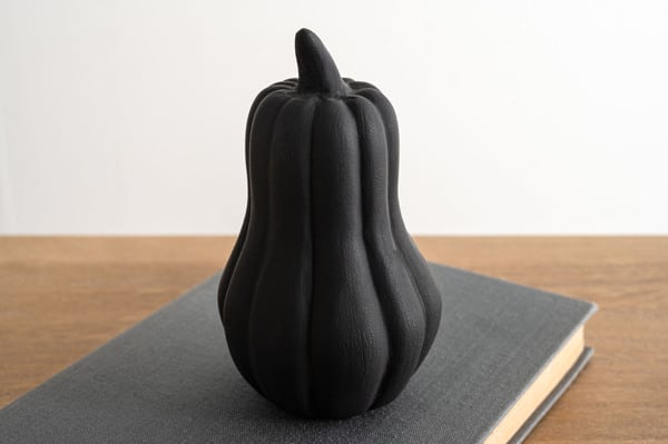 アート フルーツオブジェ 幅8×奥行8×高さ12cm 日用品 完成品 組立不要 ブラック ホワイト