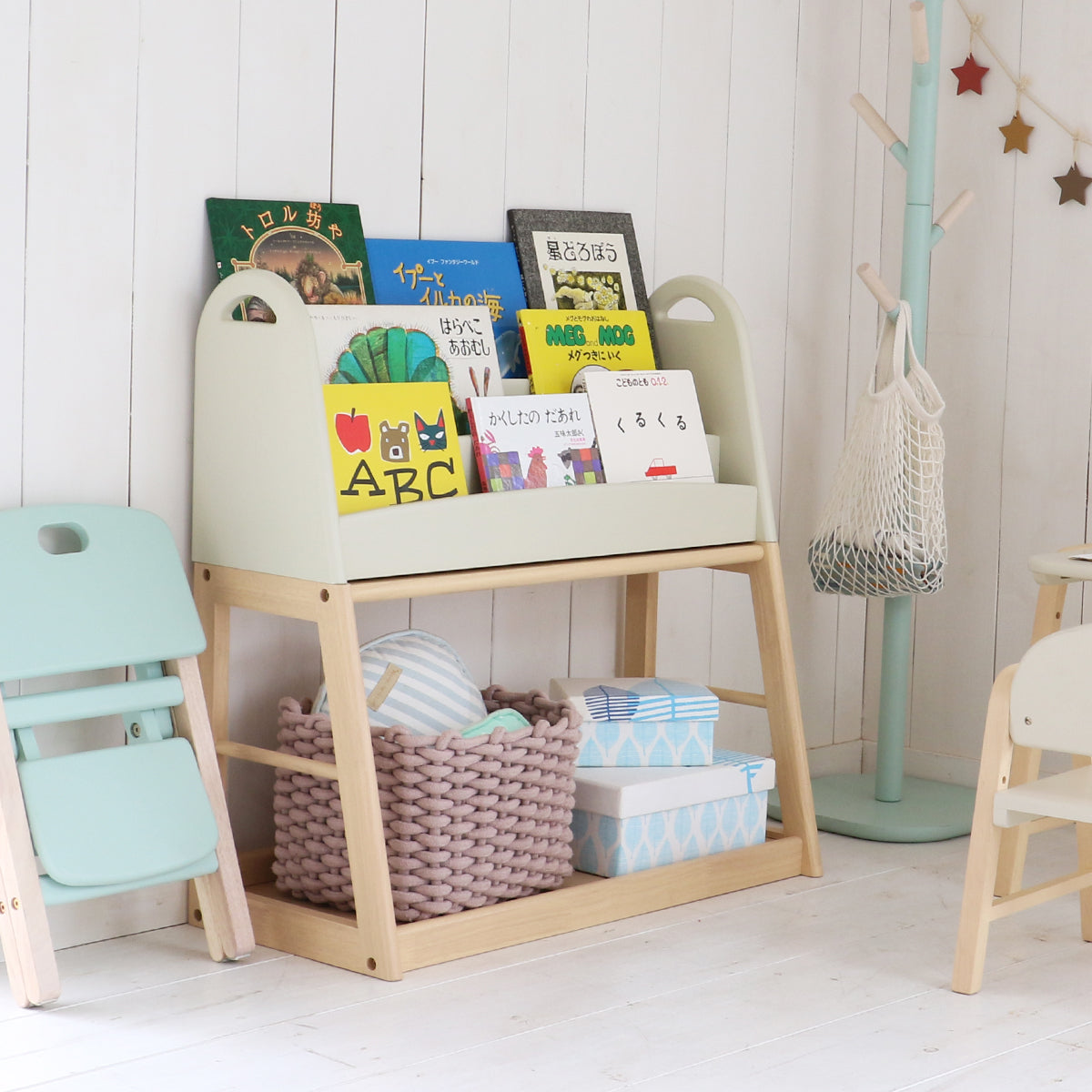 ラック Kids Picture Book Rack -aluma- シェルフ